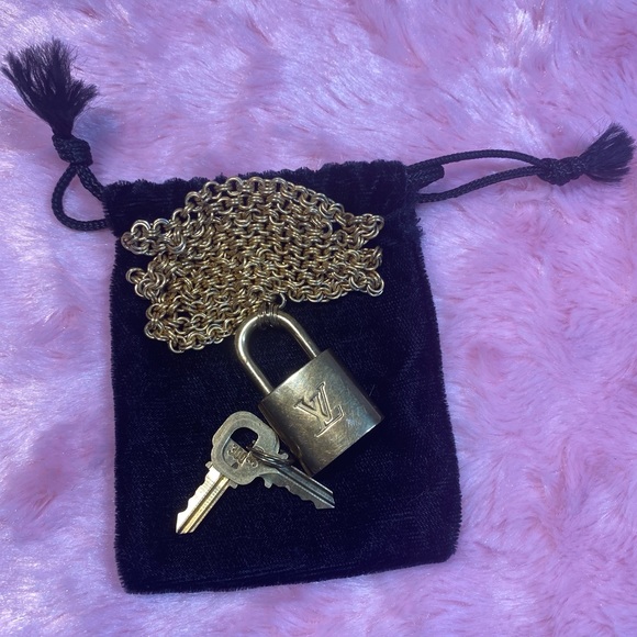 Louis Vuitton Lock & Key Necklace - Picture 7 of 12